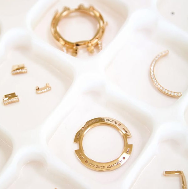 萬國維修服務(wù)中心